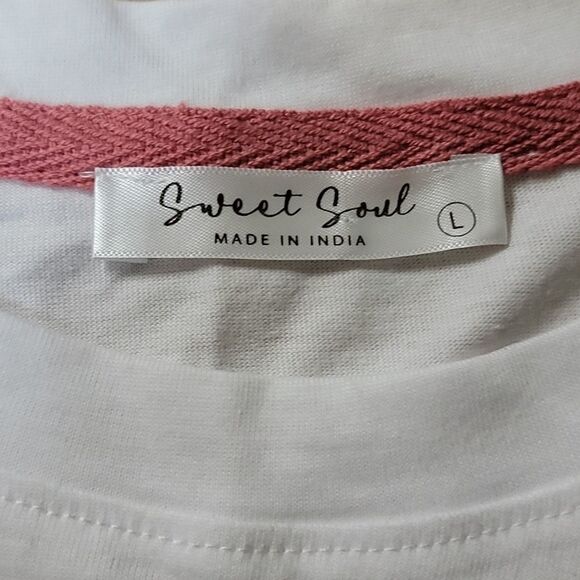 SWEET SOUL "MAMA NEEDS SOME WINE" T-SHIRT - NWT - Picture 3 of 6